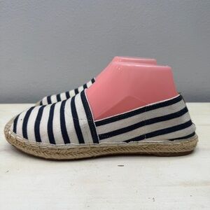Vionic Canvas Laguna Espadrilles Size 7.5